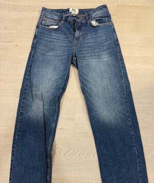 BDG Jeans ( Urban Outfitters) Size 29W 32L